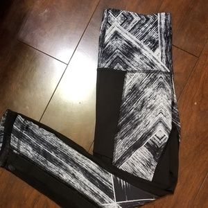 Lululemon athletica cropped leggings
